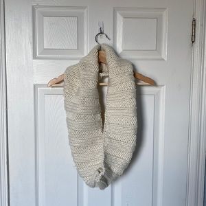 Handmade knitted cowl - white/cream